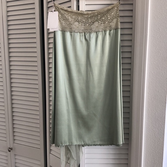 Silk skirt - Picture 2 of 4